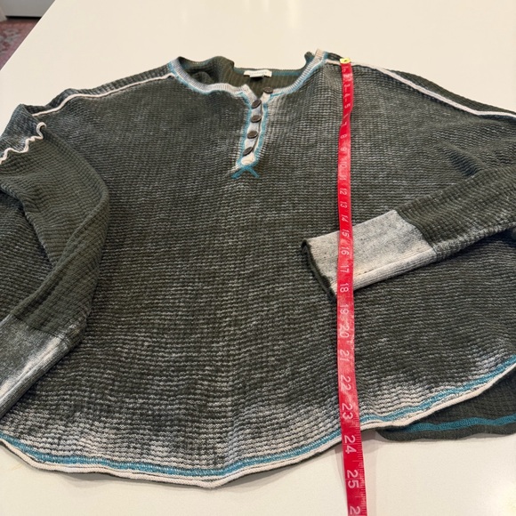 Sundance Gentry Henley Olive Green Waffle Knit Top Size Large - Picture 4 of 7
